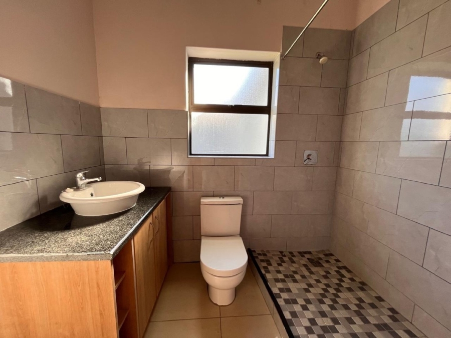 4 Bedroom Property for Sale in Palmiet Western Cape